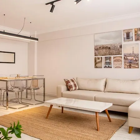 Gorgeous Flat With Balcony In Konak *
